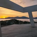 Urbana 5*