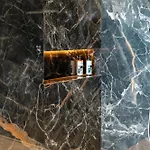 Urbana Szálloda Porticcio