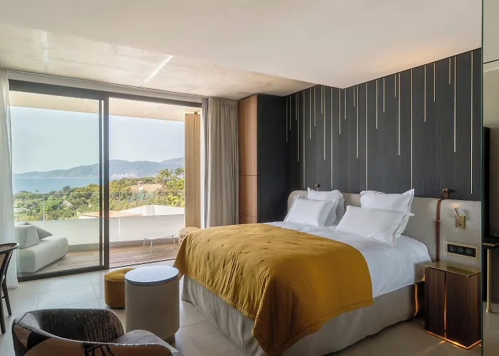 Urbana Hotel Porticcio (Corsica)